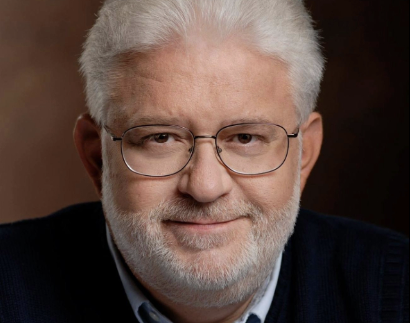 Headshot of Carl Grapentine